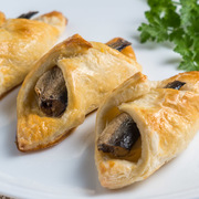 Прибалтийские пирожки со шпротами. Потрясающая закуска за несколько минут