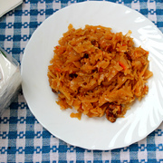 Тушеная капуста с копченой грудинокой в мультиварке