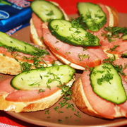 Бутерброды с копченой кетой