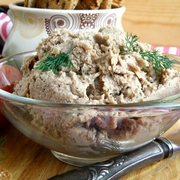 Паштет из фасоли с горбушей.