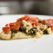 Тилапия с помидорами и базиликом в духовке