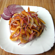 Салат из кальмаров с оригинальной заправкой!