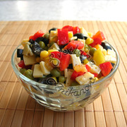 Новогодний салат «Конфетти» без майонеза