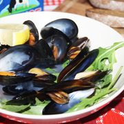 Мидии в винно-сливочном соусе