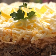 Салат "Печень под Шубой".