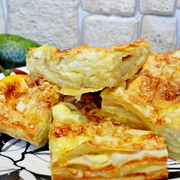 Пирог из лаваша с сыром.