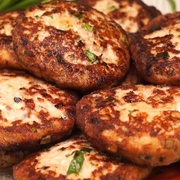 Сочные рыбные котлеты с творогом