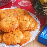 Сырное печенье с пряностями к вину