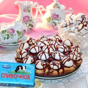 Пирог с джемом, безе и шоколадом "Муравейник"