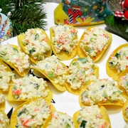 Закуска Pringles с авокадо.