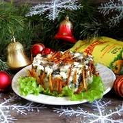  Салат с жареными грибами и ветчиной.