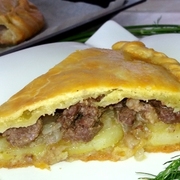 Праздничный сочный пирог с мясом в духовке