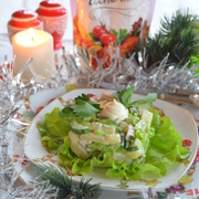 Салат из соленой индейки и ананаса.