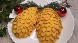 Фото к рецепту: Салат Шишки , растопит сердца всем гостям! Фото к рецепту: Салат Шишки , растопит сердца всем гостям!