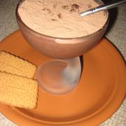 Трюфельный десерт с печеньем и орехами