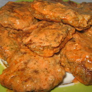 Котлеты печеночные тушенные в розовом соусе.