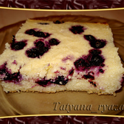 Манный пудинг с черникой