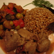 Куриная печень со сливами и медом