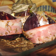 Инжир, фаршированный козьим сыром