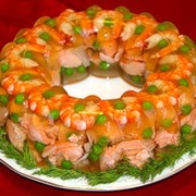 Заливное из семги с креветками