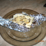 Сибас с креветками в грибном жульене