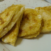 Гренки - а-ля оладьи с яблоками.