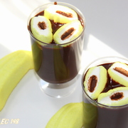 Горячий шоколад с ликером и зефиринками.