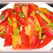 Салат с томатами и запеченным перцем