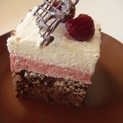 "Малиновое" пирожное