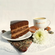Шоколадно-кофейный торт с абрикосовым джемом