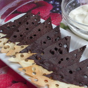 Шоколадные чипсы из лаваша и сладкий домашний йогурт (по мотивам десерта "Даниссимо Фантазия")