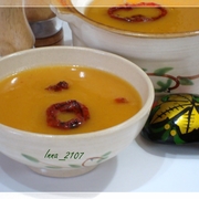 Суп-пюре из тыквы с вялеными томатами