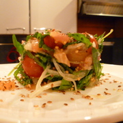 Салат с семгой и рукколой