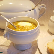 Густой капустный суп с перловкой