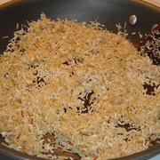 Фото приготовления рецепта: Рыба на гриле с рисом и горчичным соусом ! ! !