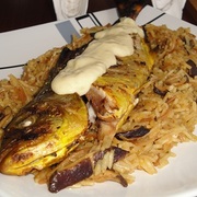 Фото приготовления рецепта: Рыба на гриле с рисом и горчичным соусом ! ! !