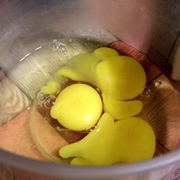 Фото приготовления рецепта: Пирожное буше «Новогодние сугробы».