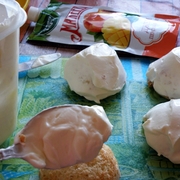 Фото приготовления рецепта: Пирожное буше «Новогодние сугробы».